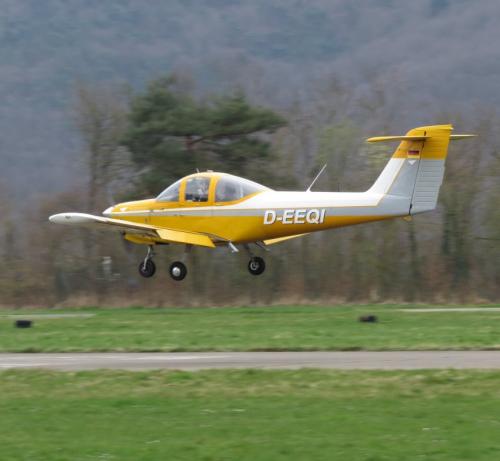 SmallAircraft-D-EEQI-07