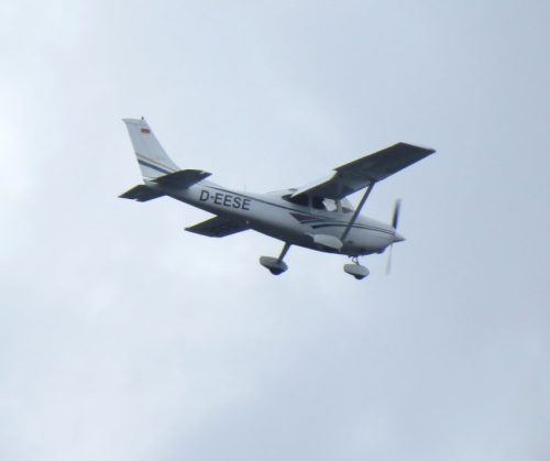 SmallAircraft-D-EESE-01