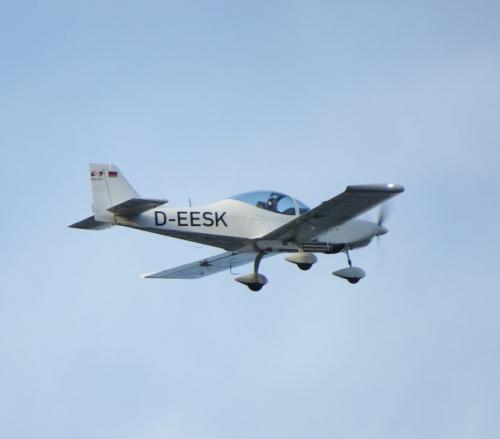 SmallAircraft-D-EESK-03