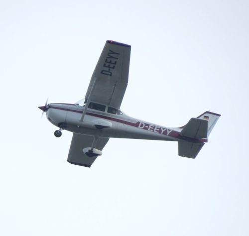 SmallAircraft-D-EEYY-04