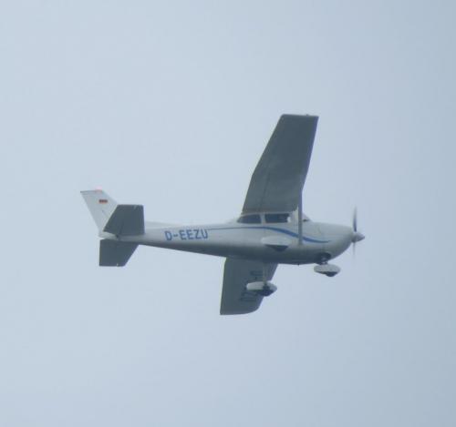 SmallAircraft-D-EEZU-01