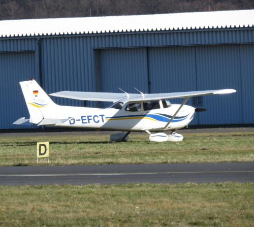 SmallAircraft-D-EFCT-03