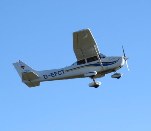 SmallAircraft-D-EFCT-04