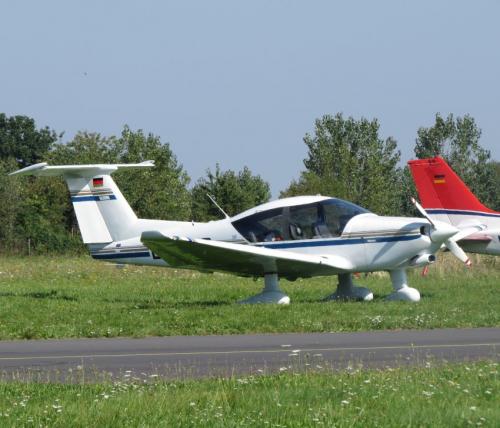 SmallAircraft-D-EFHB-01