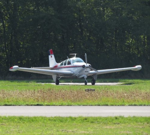 SmallAircraft-D-EFHS-04