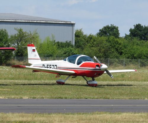SmallAircraft-D-EFJJ-02