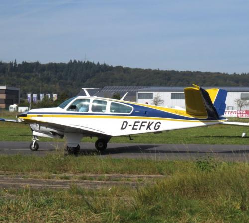 SmallAircraft-D-EFKG-04
