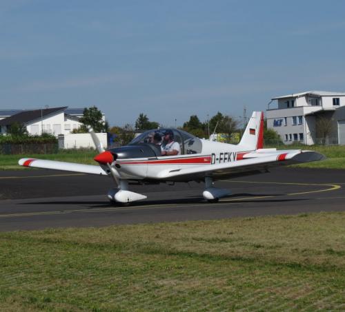 SmallAircraft-D-EFKY-02