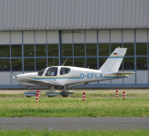 SmallAircraft-D-EFLA-02