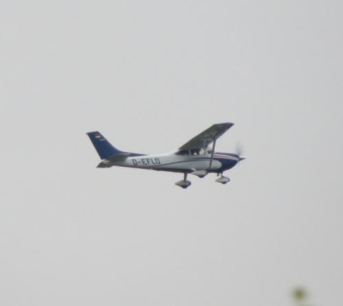 SmallAircraft-D-EFLO-01