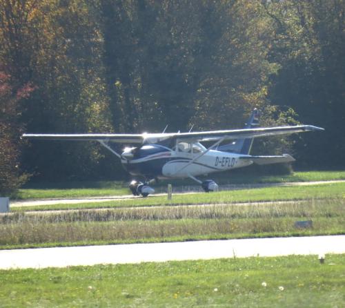 SmallAircraft-D-EFLO-02