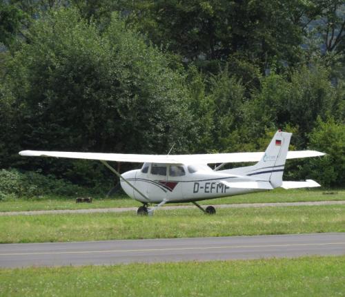 SmallAircraft-D-EFMP-01