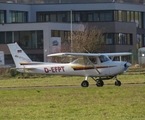 SmallAircraft-D-EFPT-04