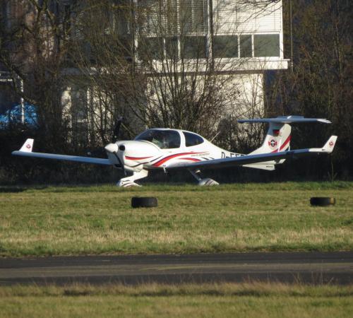 SmallAircraft-D-EFPW-01