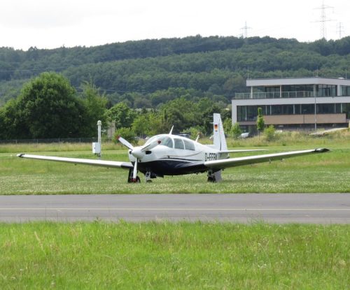 SmallAircraft-D-EFRK-01