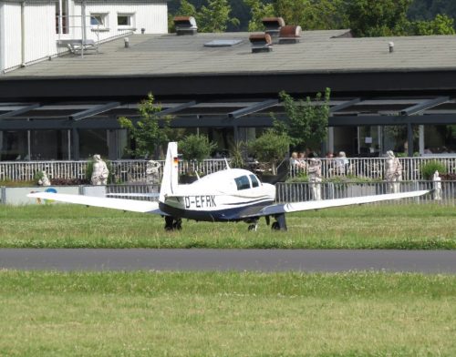 SmallAircraft-D-EFRK-02