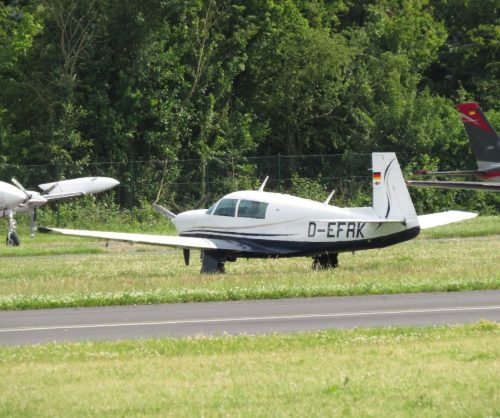 SmallAircraft-D-EFRK-03