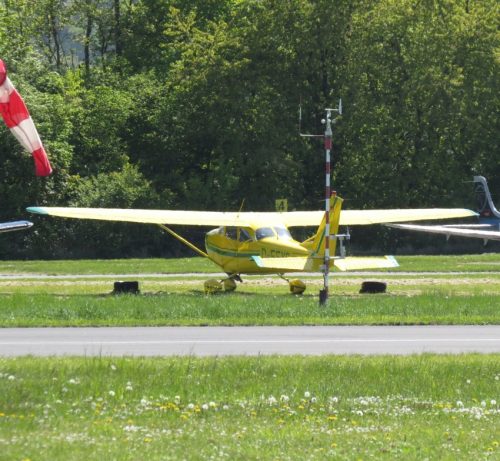 SmallAircraft-D-EFYC-01