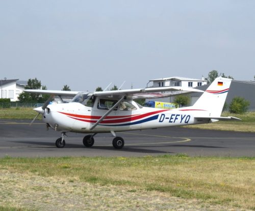SmallAircraft-D-EFYQ-03