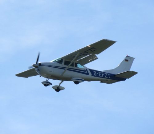SmallAircraft-D-EFZT-01