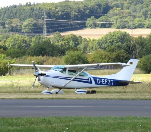 SmallAircraft-D-EFZT-03