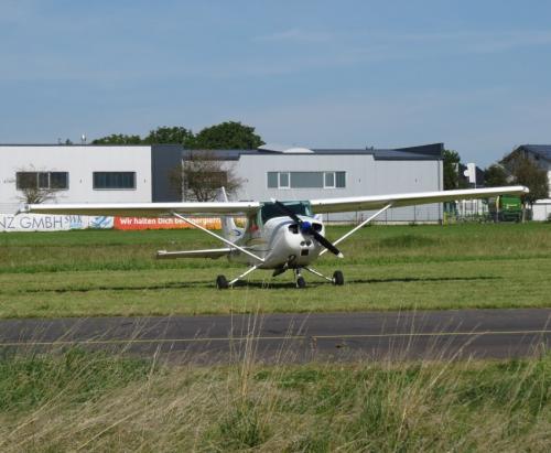 SmallAircraft-D-EGEB-01