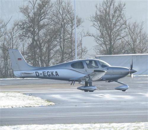 SmallAircraft-D-EGKA-05