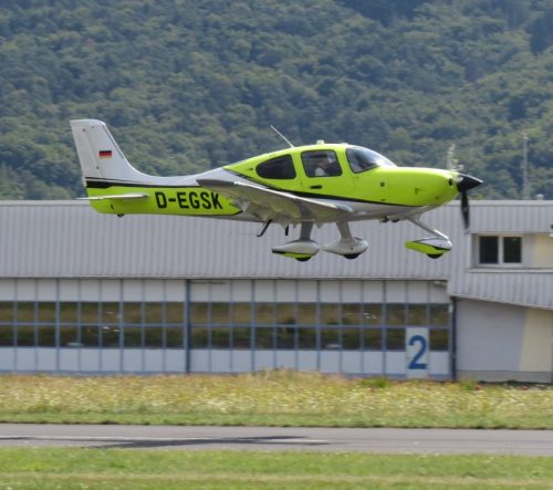 SmallAircraft-D-EGSK-04