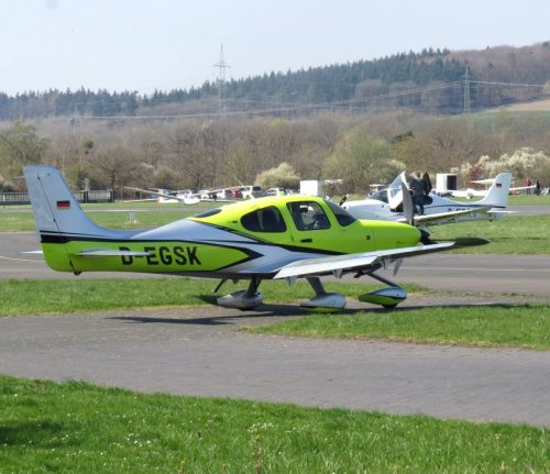 SmallAircraft-D-EGSK-06