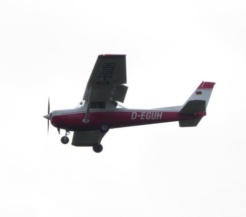 SmallAircraft-D-EGUH-04