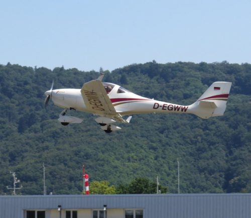 SmallAircraft-D-EGWW-02