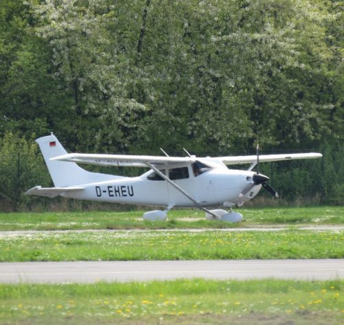 SmallAircraft-D-EHEU-01