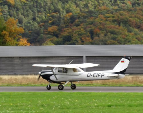 SmallAircraft-D-EIFP-03