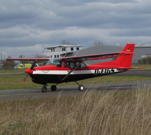 SmallAircraft-D-EIGS-02