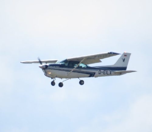SmallAircraft-D-EILX-01
