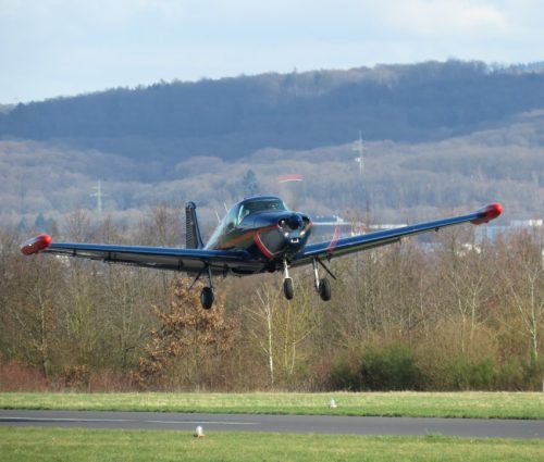 SmallAircraft-D-EINF-08