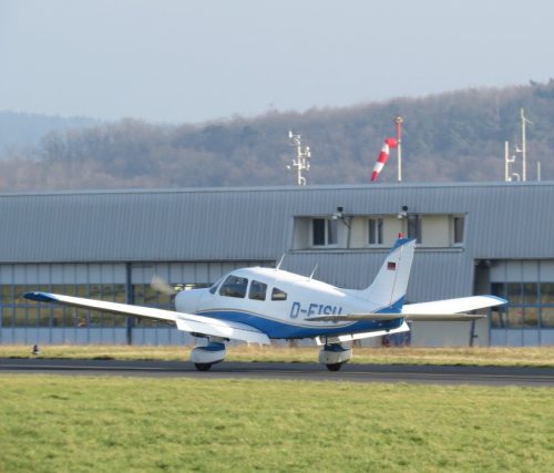 SmallAircraft-D-EISU-04