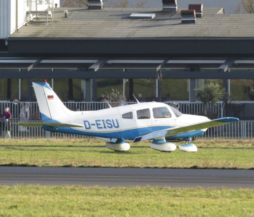 SmallAircraft-D-EISU-06