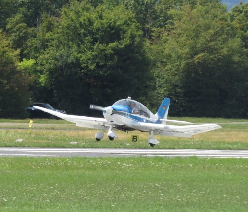 SmallAircraft-D-EITR-01