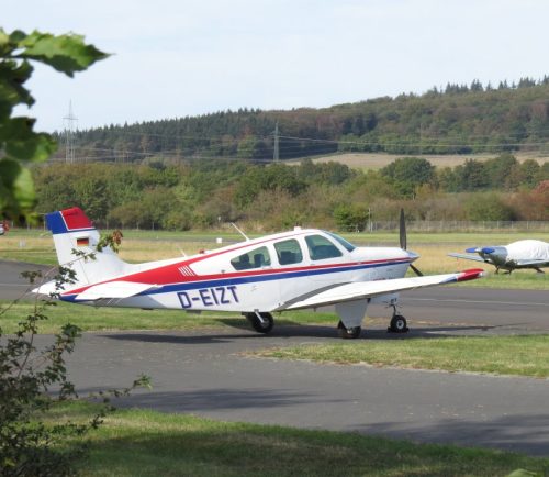 SmallAircraft-D-EIZT-02