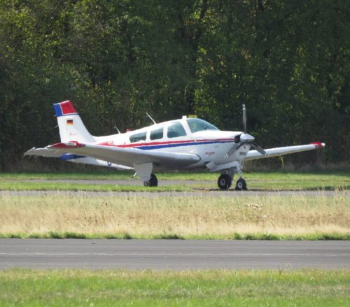 SmallAircraft-D-EIZT-03