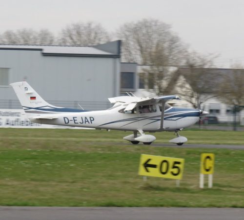 SmallAircraft-D-EJAP-04