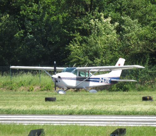 SmallAircraft-D-EJTC-02