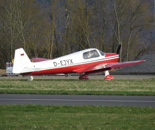 SmallAircraft-D-EJYX-06