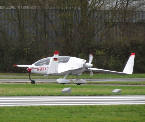 SmallAircraft-D-EKFK-02