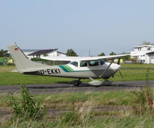 SmallAircraft-D-EKKI-02
