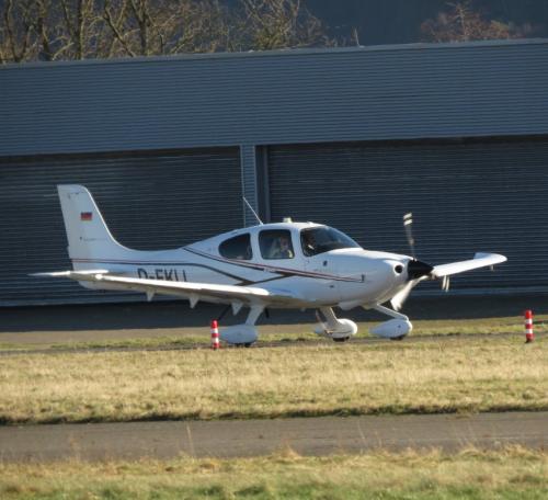 SmallAircraft-D-EKLL-03