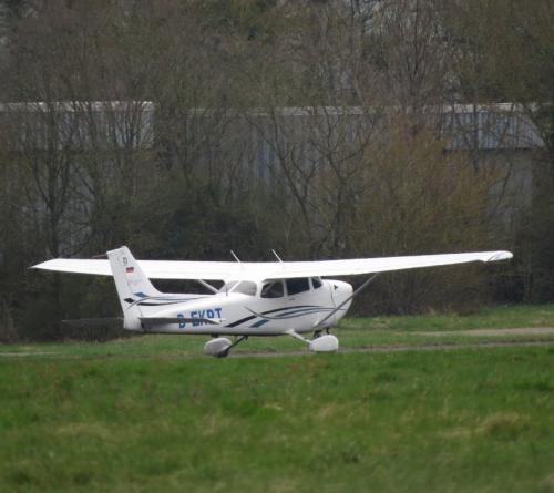 SmallAircraft-D-EKPT-02
