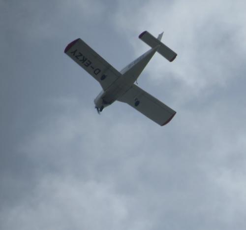 SmallAircraft-D-EKZY-01