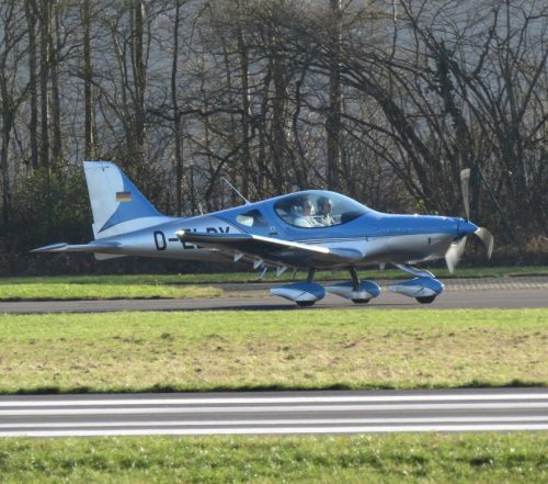 SmallAircraft-D-ELBY-04